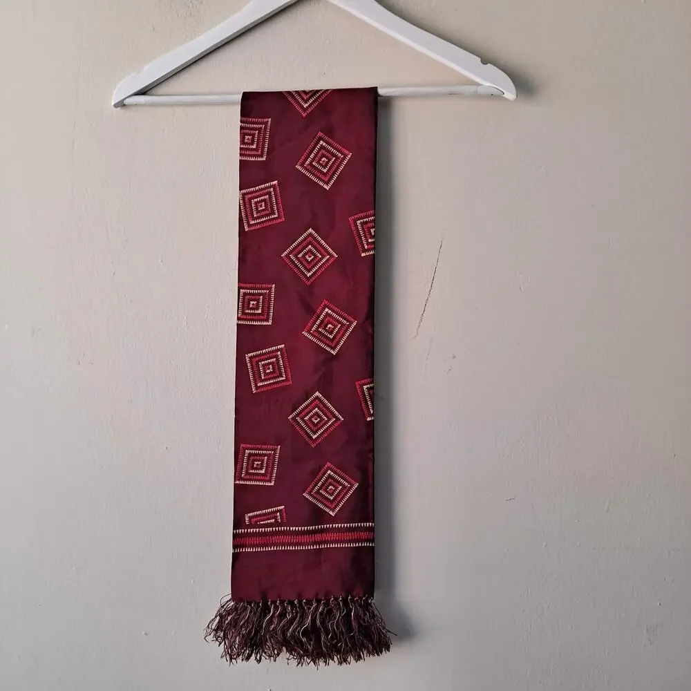 Mens Burgundy & Tan Geometric Rectangular Neck Scarf wFringes - Size 11